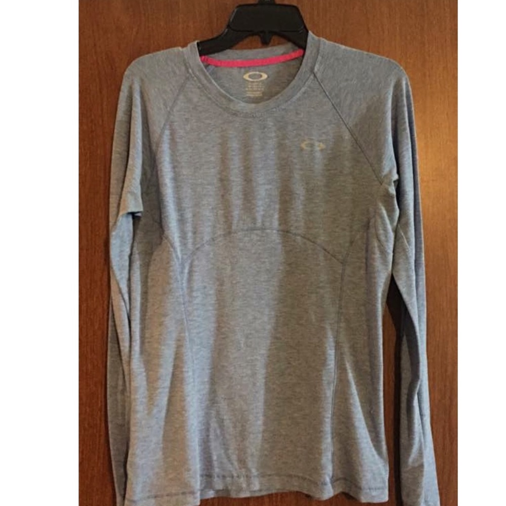 Oakley long sleeve tee